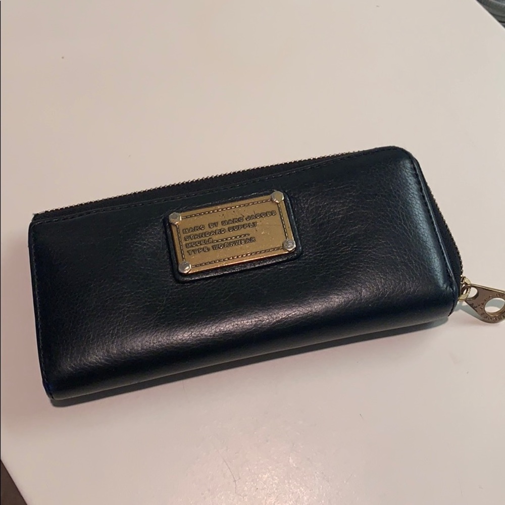 Marc Jacobs Zip Waller